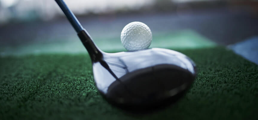 ゴルフプレー代は必要経費に含まれるという納税者の主張